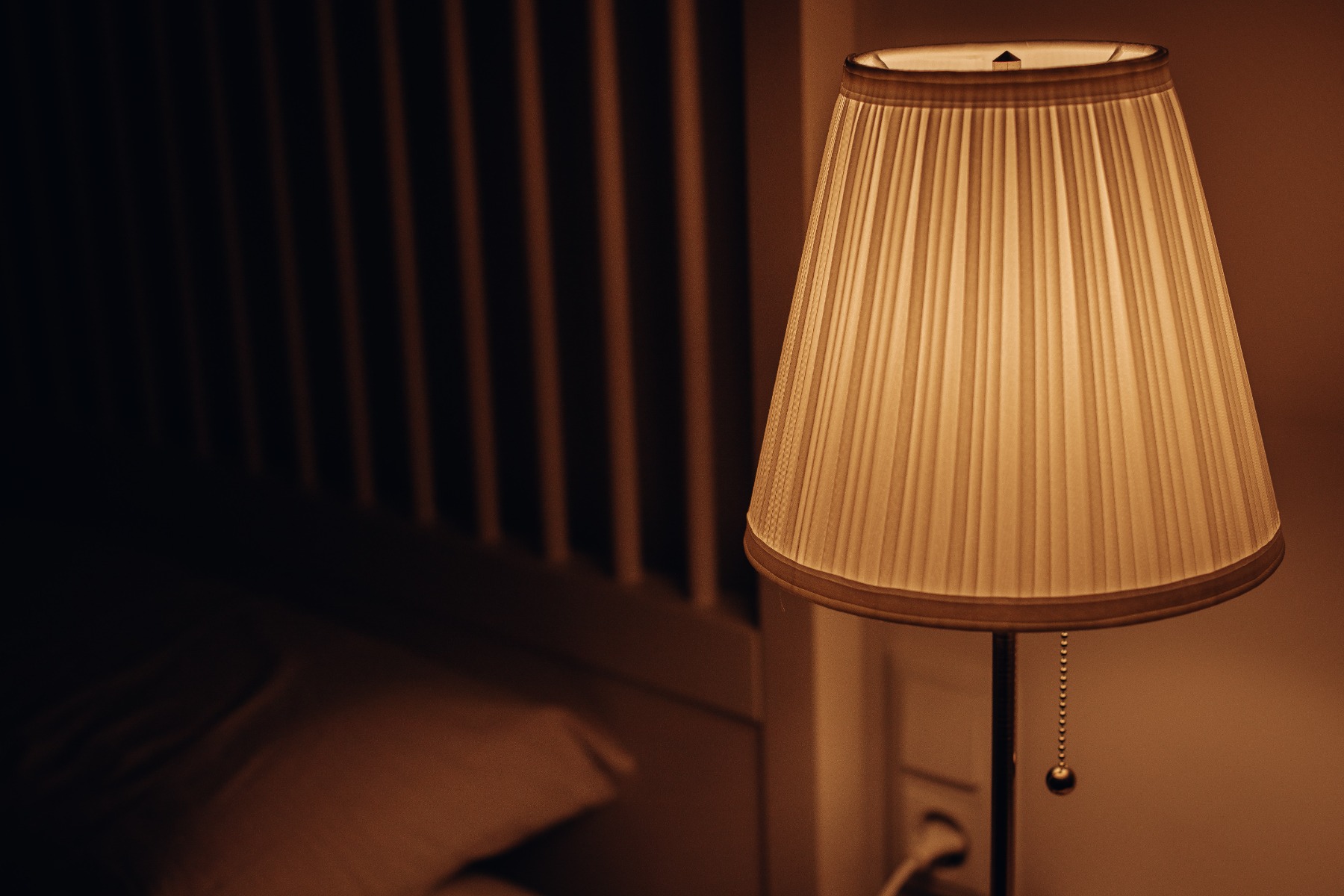 An image of a table lamp